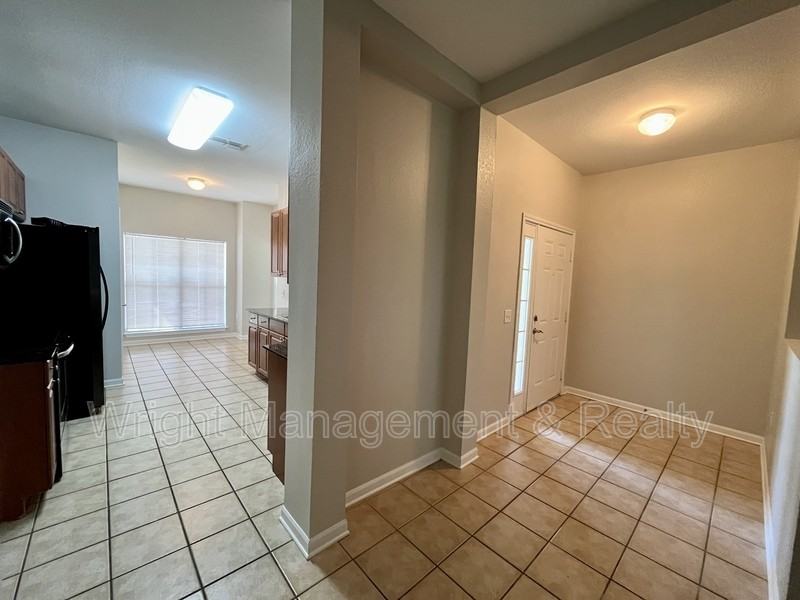 8202 Downpatrick Ct #1 - Photo 4 of 32
