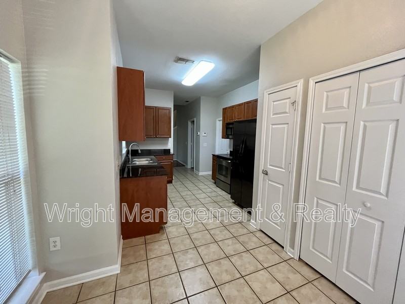 8202 Downpatrick Ct #1 - Photo 6 of 32