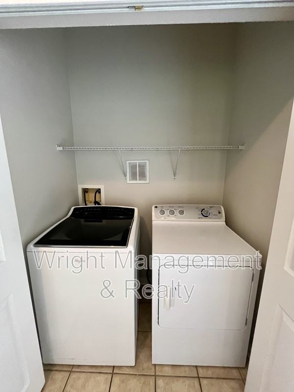 8202 Downpatrick Ct #1 - Photo 7 of 32