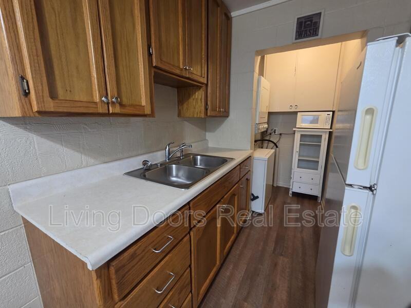 4119 S 46th St - Photo 2 of 8