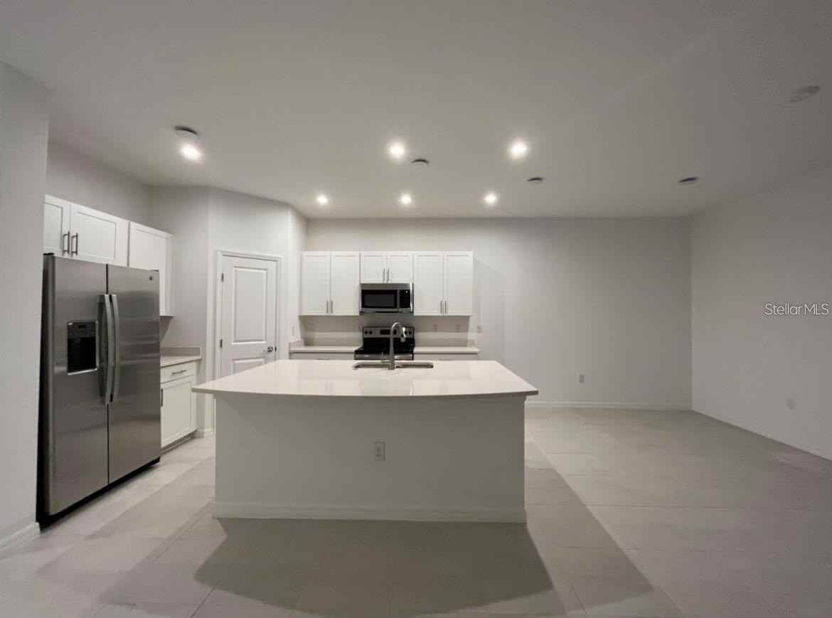 8589 Lunar Skye St - Photo 4 of 31