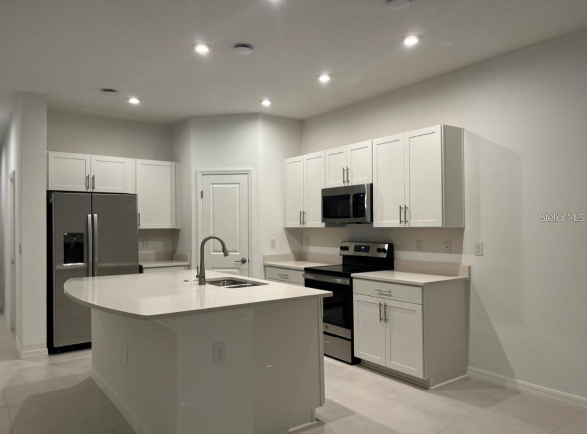 8589 Lunar Skye St - Photo 6 of 31