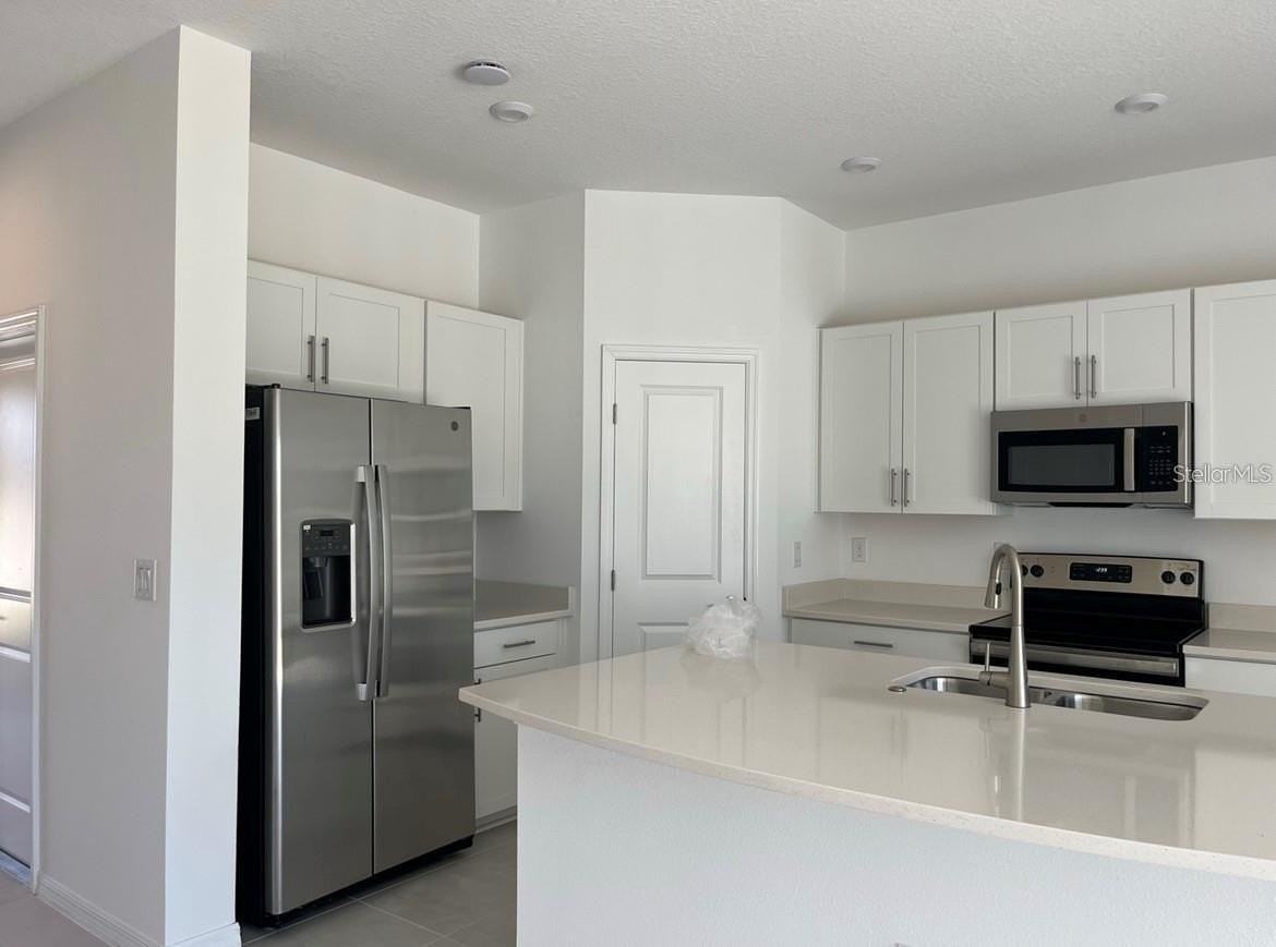 8589 Lunar Skye St - Photo 7 of 31