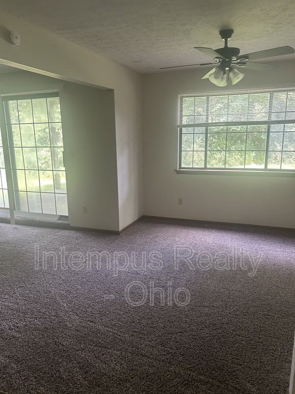 6321 Saint Andrews Dr #43 - Photo 3 of 8