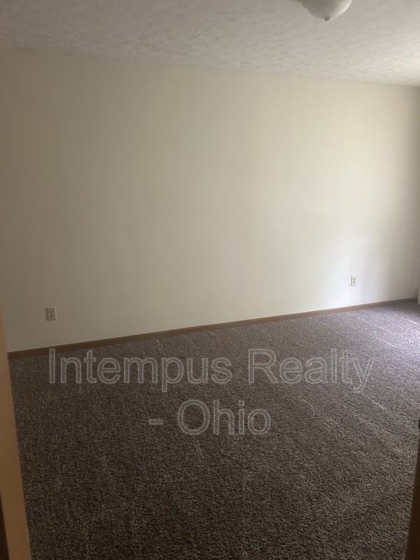 6321 Saint Andrews Dr #43 - Photo 6 of 8