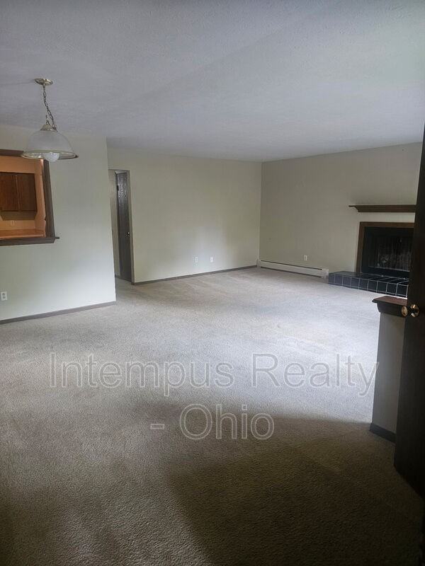 6321 Saint Andrews Dr #10 - Photo 2 of 8