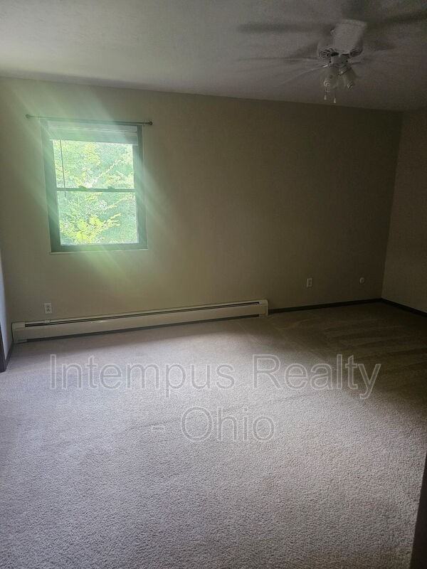 6321 Saint Andrews Dr #10 - Photo 4 of 8