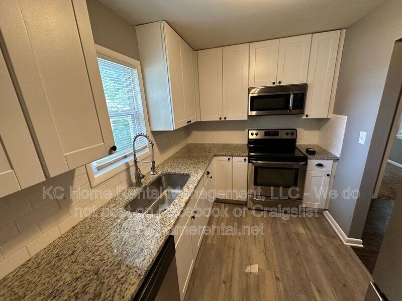 207 E Brown St - Photo 4 of 28