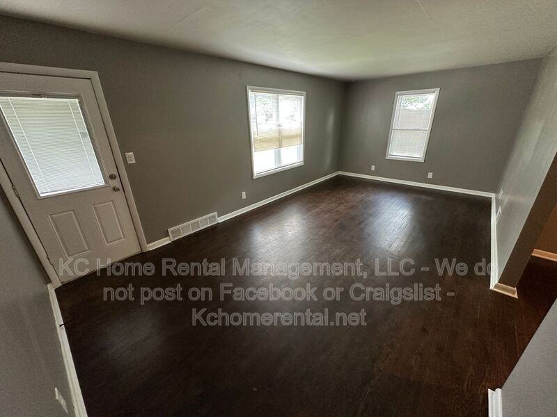 207 E Brown St - Photo 7 of 28