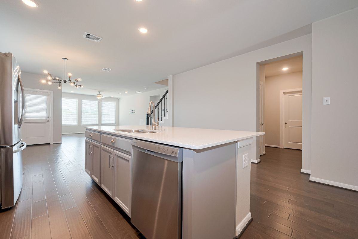 29310 Sweet Orange Ct - Photo 5 of 50
