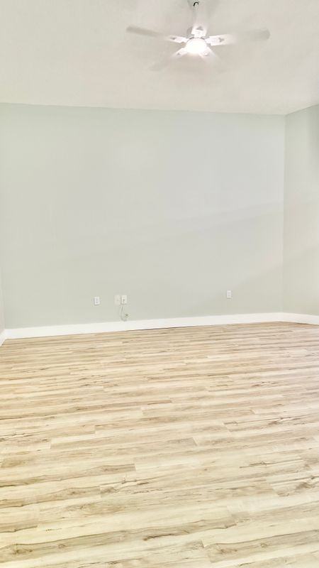 30718 Tremont Dr - Photo 2 of 22
