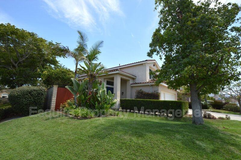 658 Avenida Valencia - Photo 3 of 23