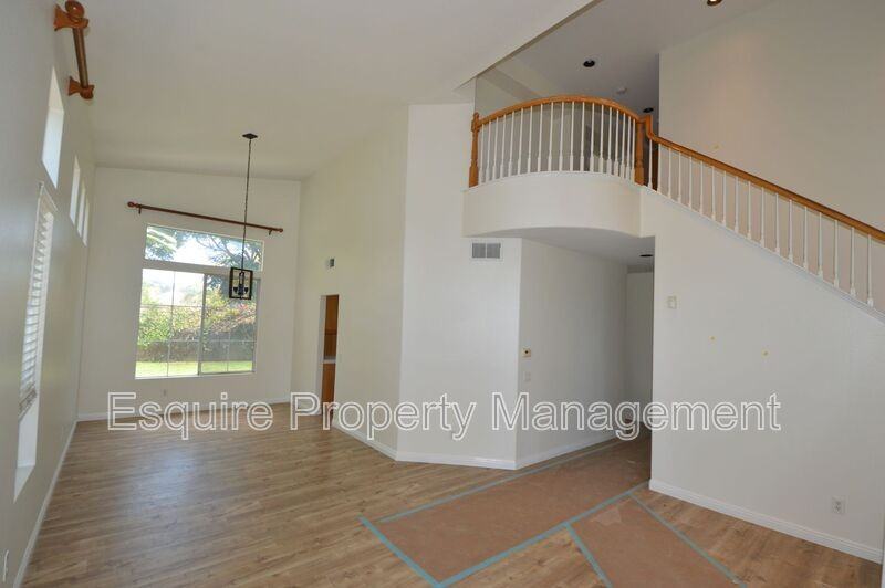 658 Avenida Valencia - Photo 4 of 23