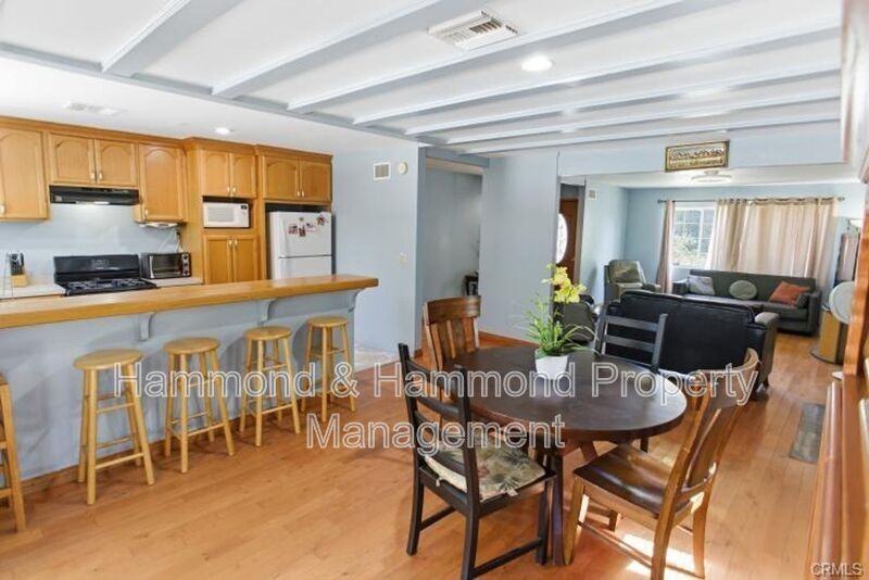 20247 Parthenia St - Photo 6 of 16