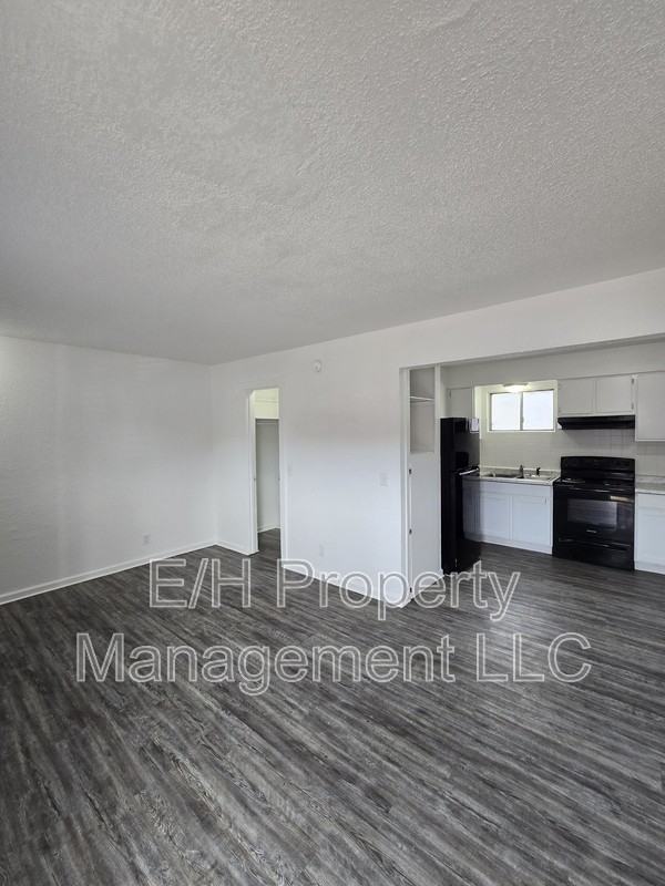 1916 S Broadway Ave #37 - Photo 2 of 9