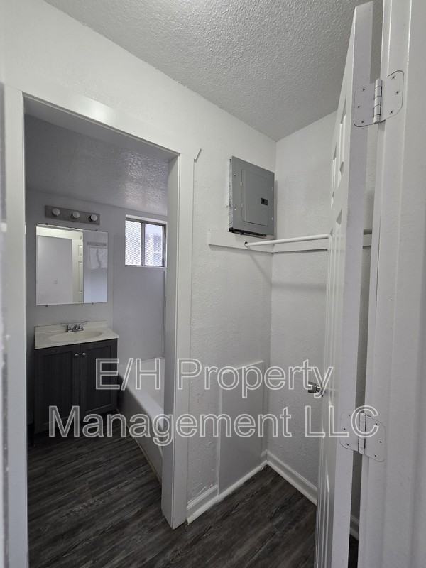 1916 S Broadway Ave #37 - Photo 7 of 9