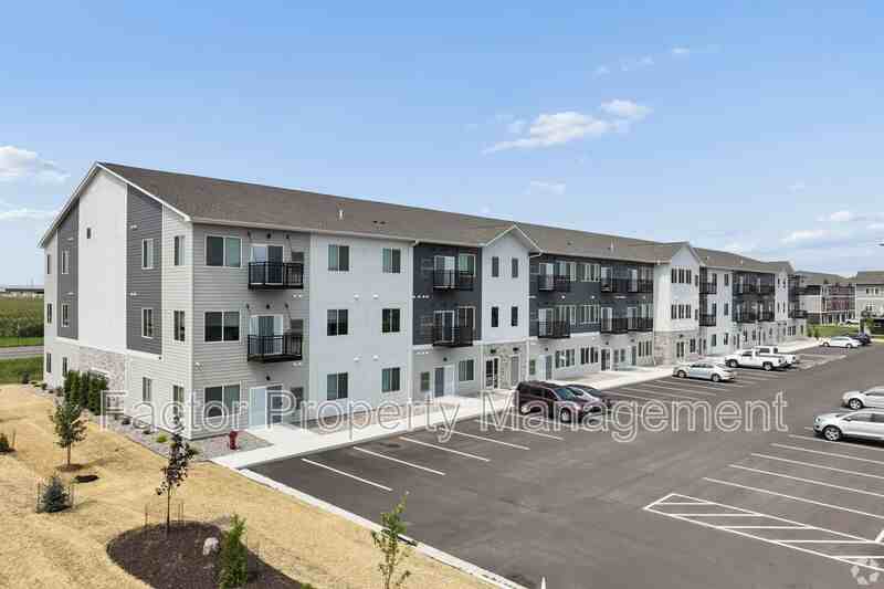 2090 Carlson Dr #215