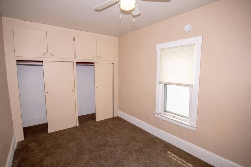 6913 Clement Ave - Photo 7 of 9