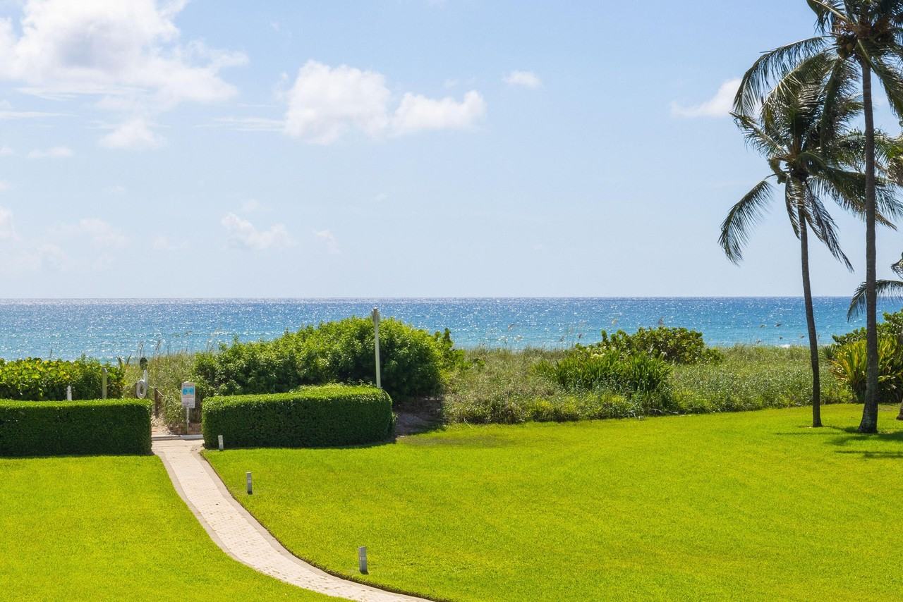 2774 S Ocean 205 Boulevard - Photo 2 of 36