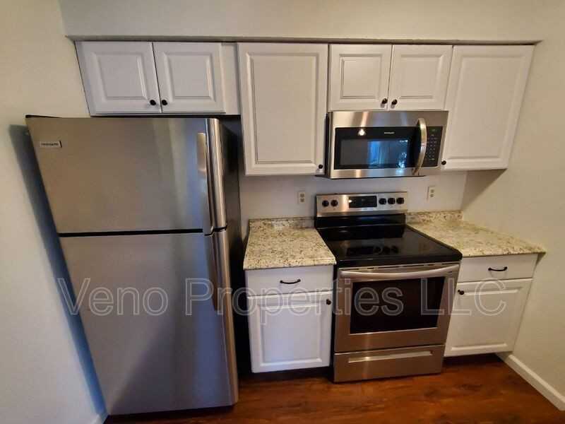 111 Yorktown Dr - Photo 2 of 28