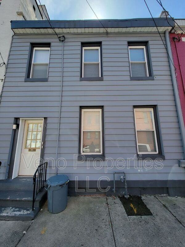 3 Ashland Pl #2