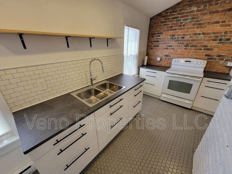 3 Ashland Pl #2 - Photo 2 of 19