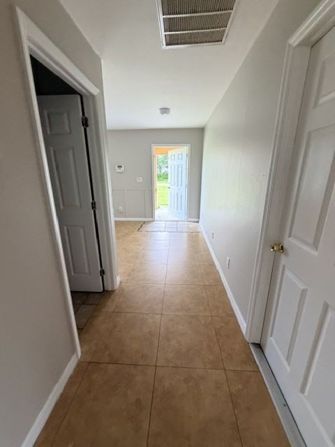 535 Meadow Rd - Photo 2 of 18