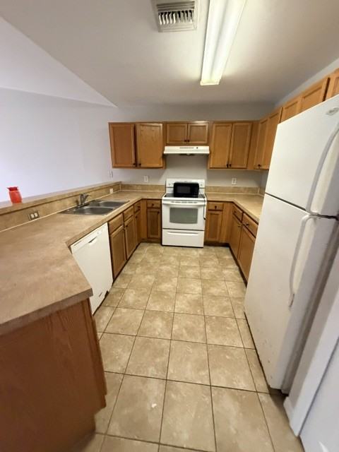 535 Meadow Rd - Photo 4 of 18