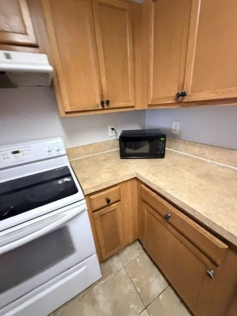 535 Meadow Rd - Photo 5 of 18