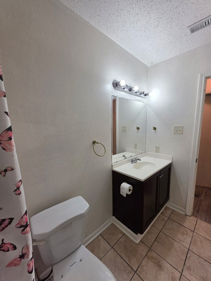 500 Cypress St - Photo 7 of 9