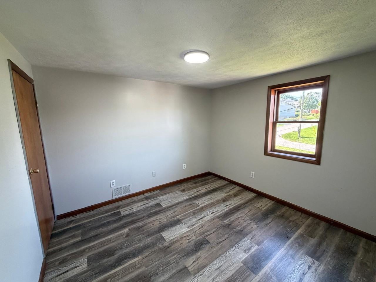 561 Farnsworth Ave #1-2DUPLEX - Photo 7 of 14