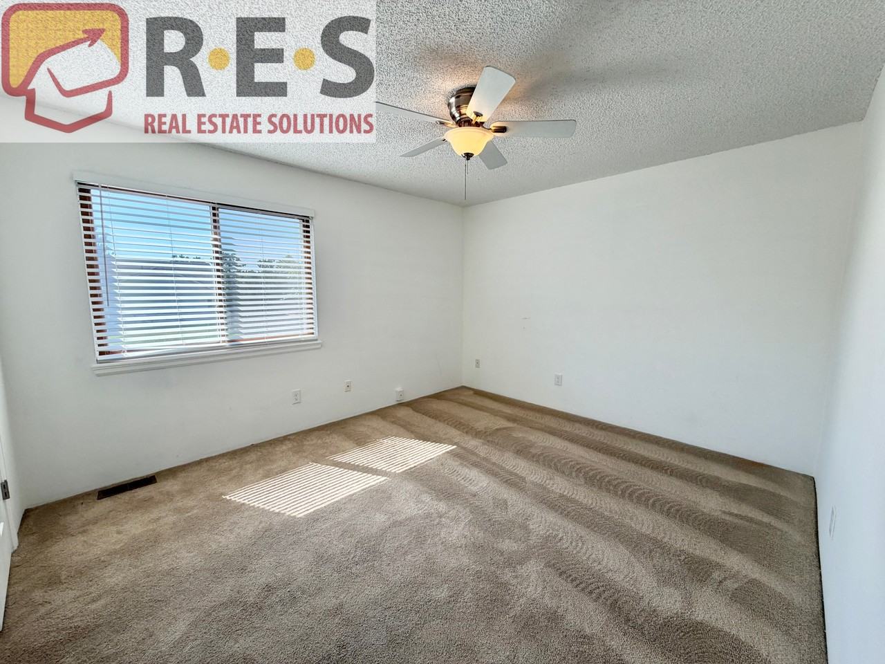 14535 E 44th Ave - Photo 7 of 15
