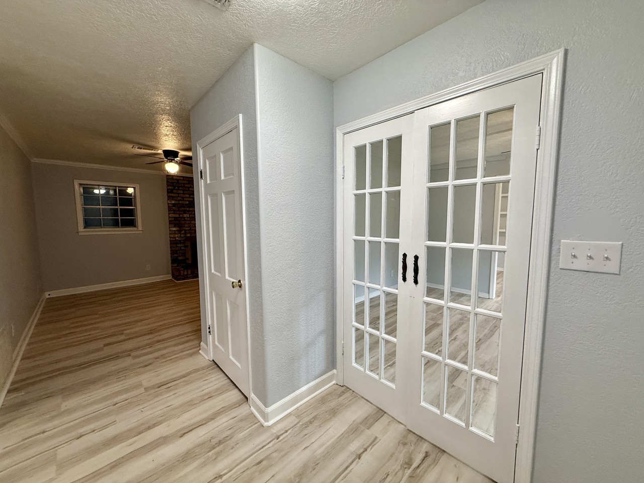 9681 Pinecone Dr - Photo 2 of 17
