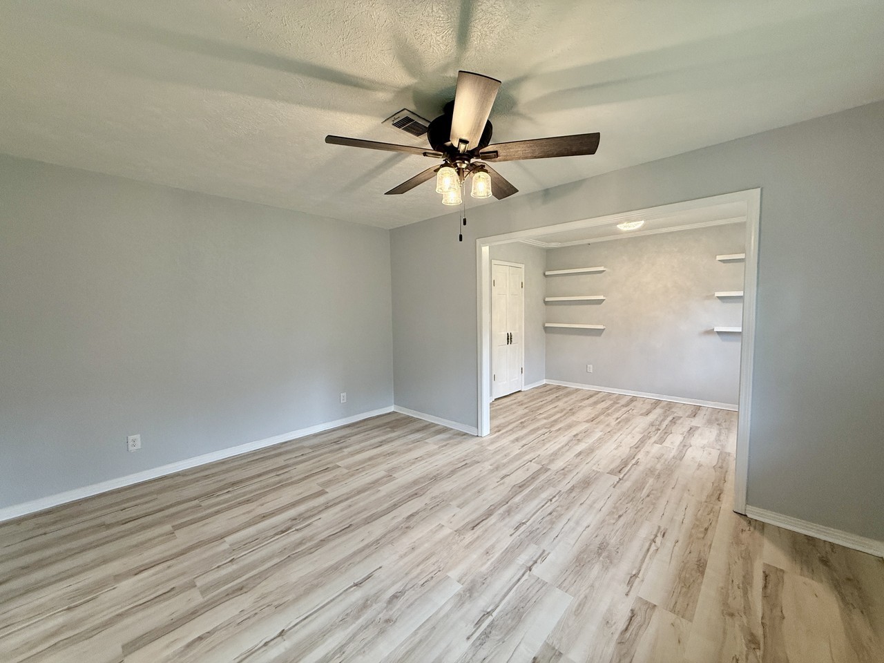9681 Pinecone Dr - Photo 3 of 17