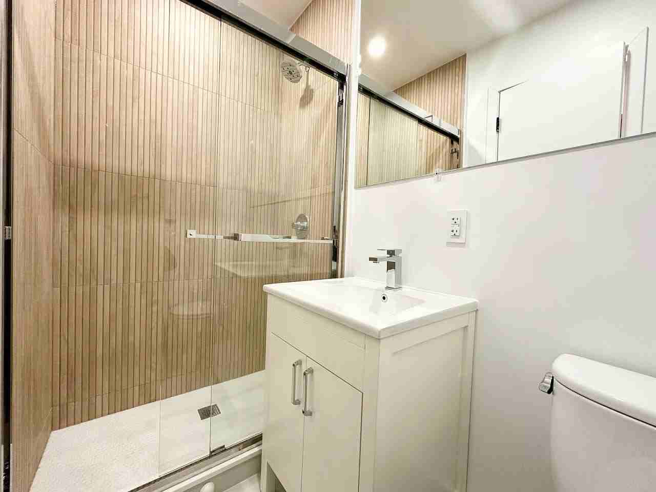1667 Putnam Ave #12D - Photo 2 of 4