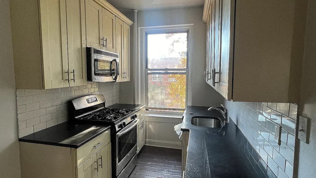 2466 29th St #29G - Photo 4 of 4