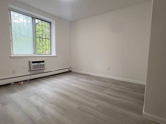 4373 Union St - Photo 2 of 5