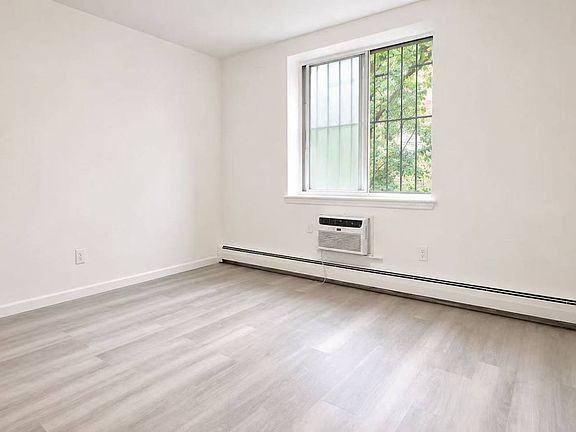 4373 Union St - Photo 3 of 5
