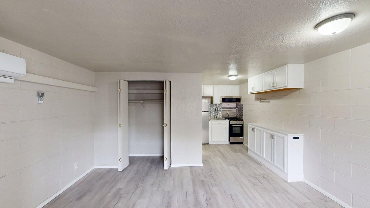 1601 Gold Ave Se - Photo 4 of 14
