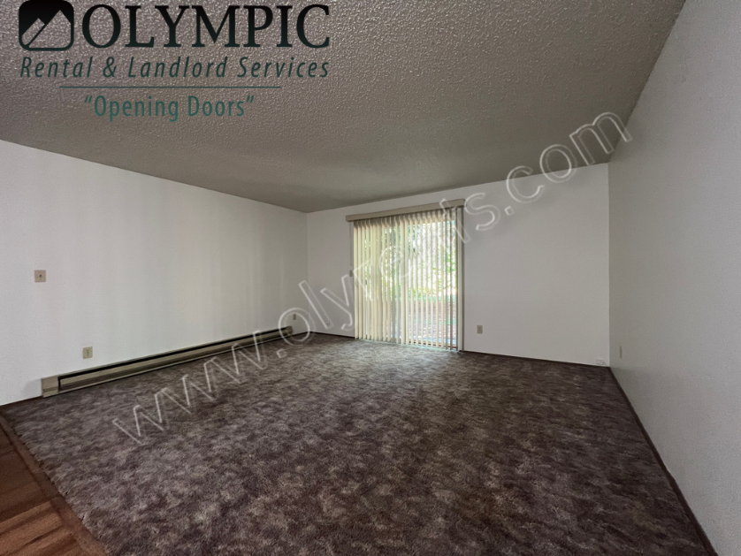 7609 Trails End Dr Se - Photo 4 of 14