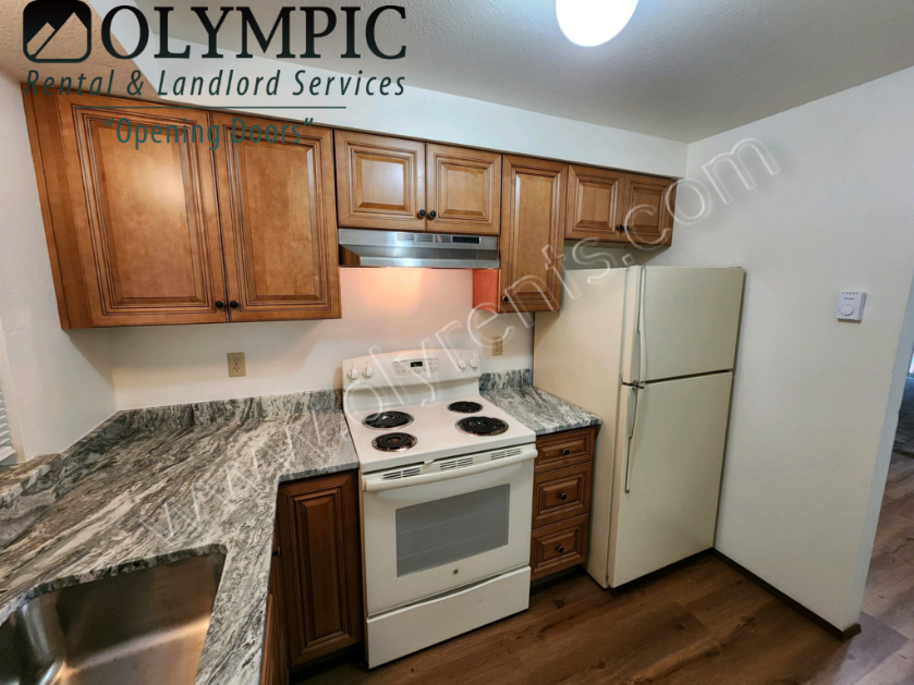 7609 Trails End Dr Se - Photo 6 of 14