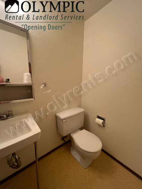 7609 Trails End Dr Se - Photo 7 of 14