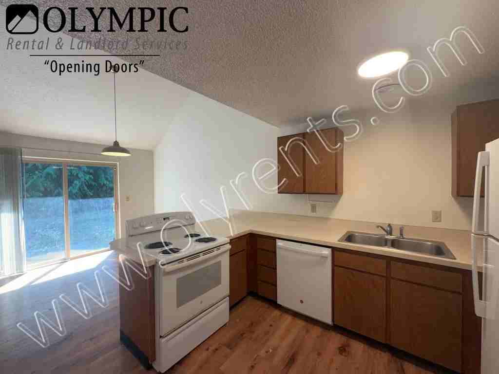 10740 Littlerock Rd Sw - Photo 4 of 15