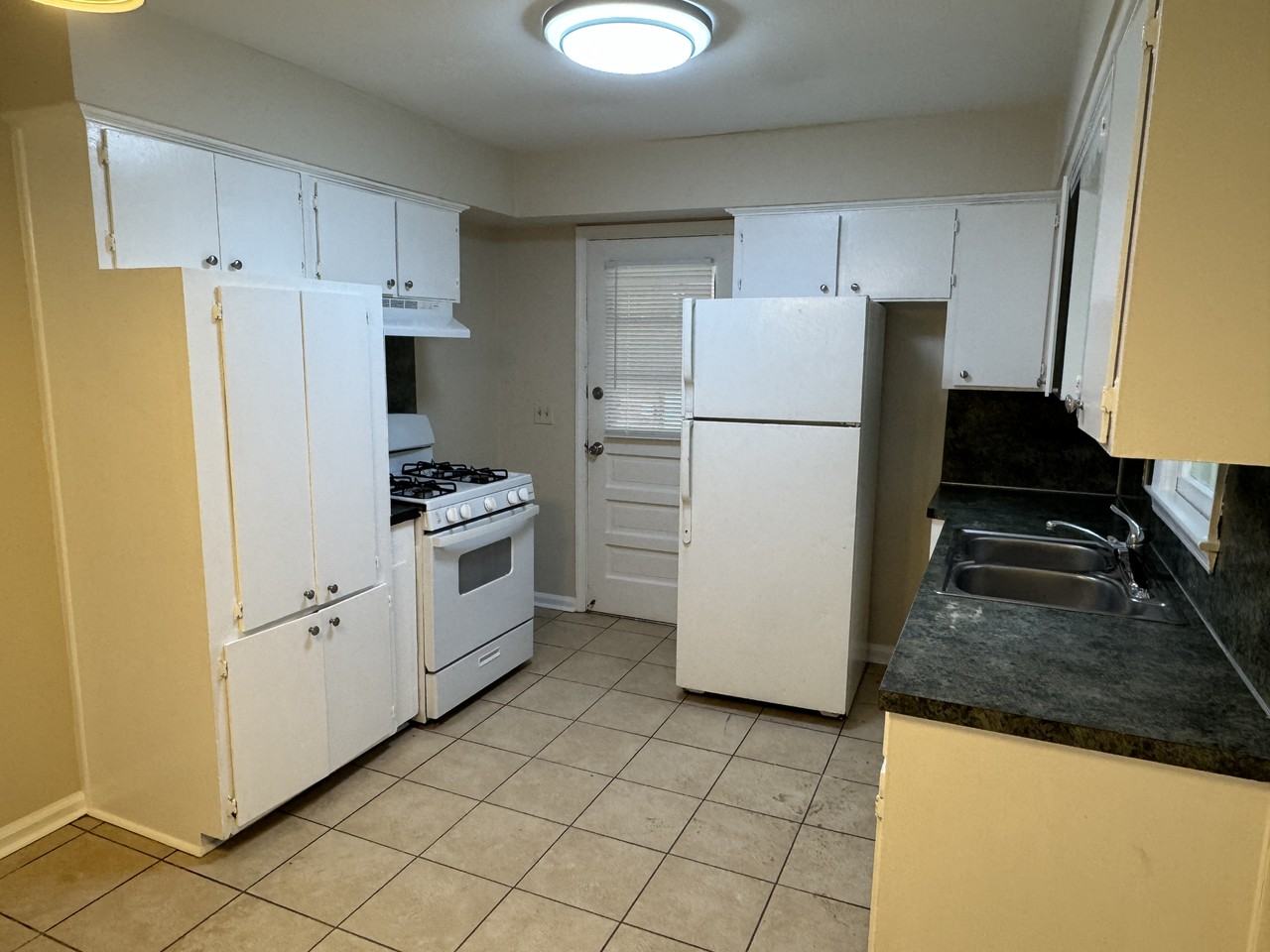 3758 Meadowlark Dr - Photo 3 of 14