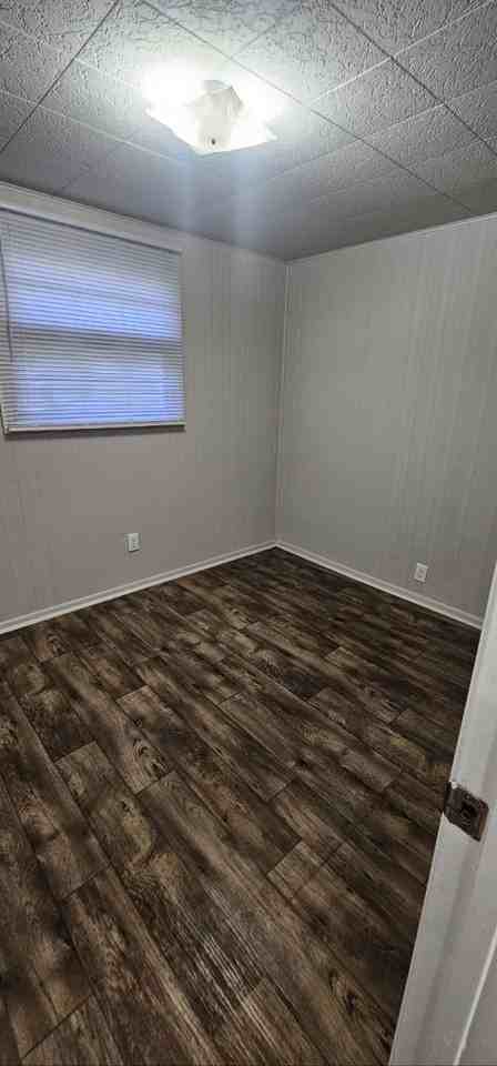 1105 W Jefferson Blvd - Photo 4 of 17