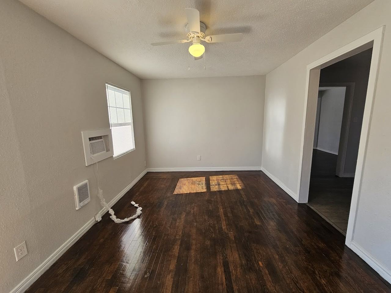 627 Nw 89th St - Photo 2 of 17