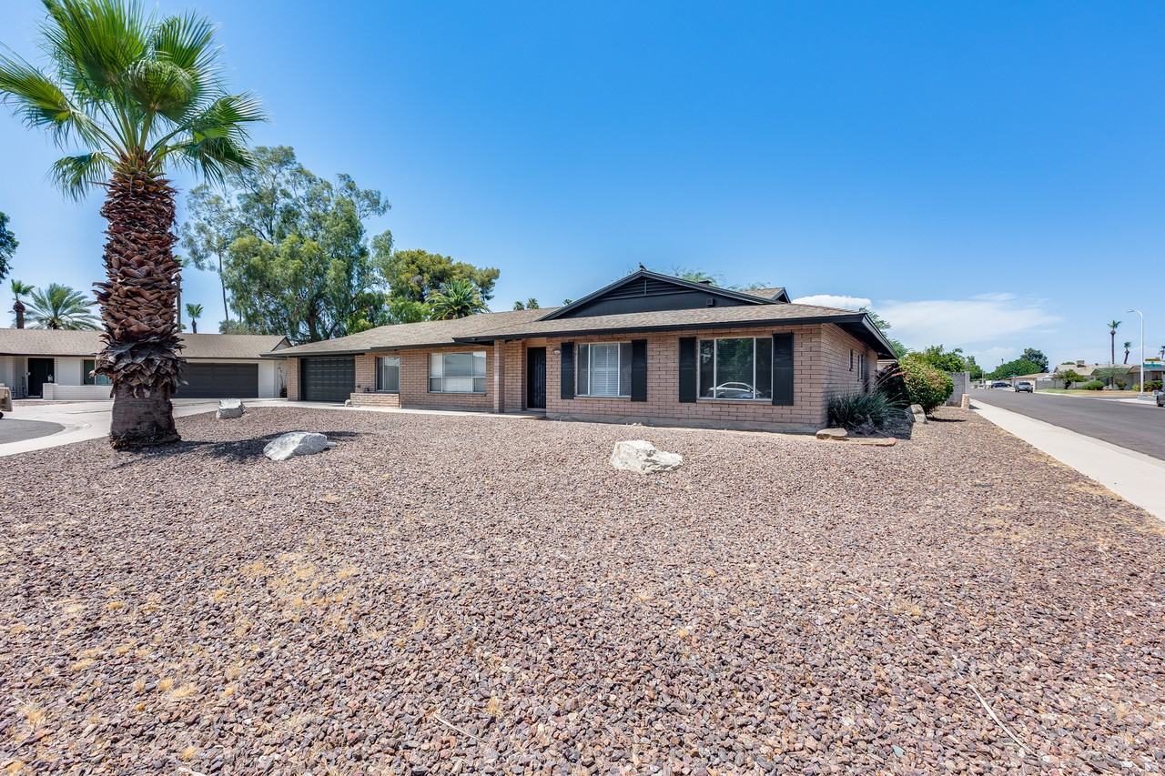 4402 W El Camino Dr - Photo 3 of 48