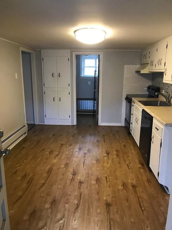 85 Perry St #B - Photo 4 of 16