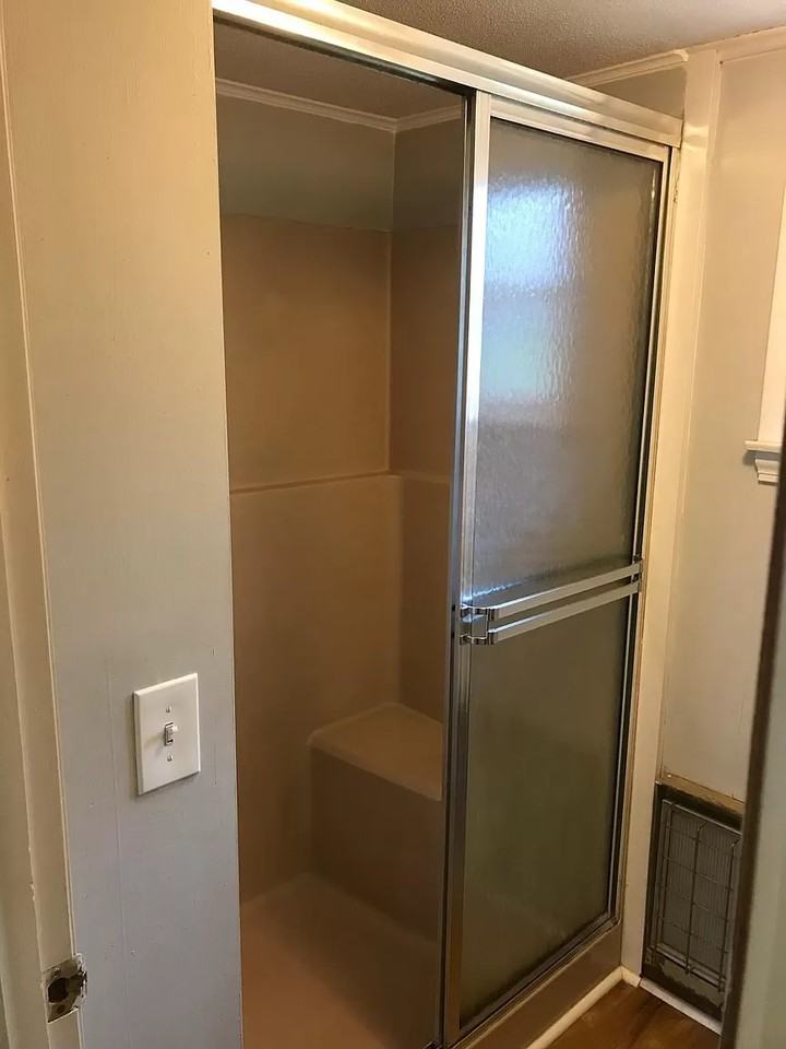 85 Perry St #B - Photo 6 of 16