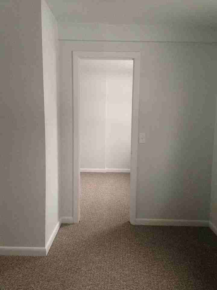 85 Perry St #B - Photo 7 of 16